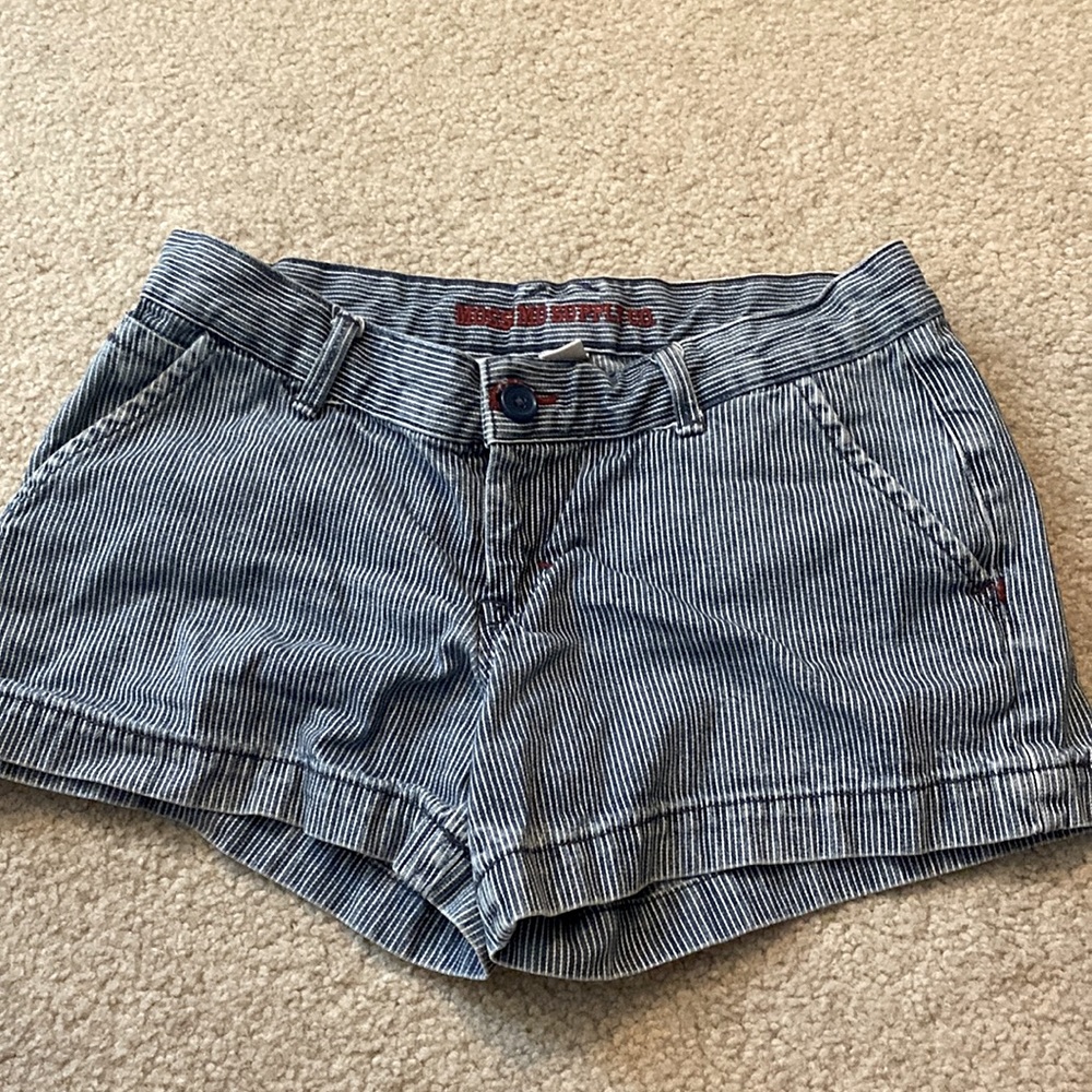 Mossimo Supply Co. Conductor Navy and White Stripe Shorts, LIKE NEW
